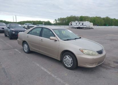 Vehicle Report for VIN 4T1BE32K75U952158 - Image 1