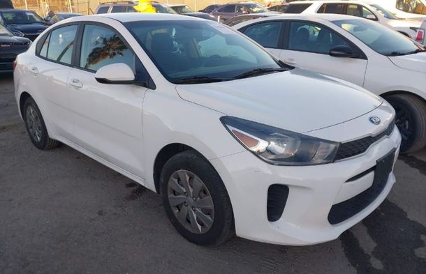 Informe del vehículo para VIN 3KPA24AB8KE164385 - Imagen 1