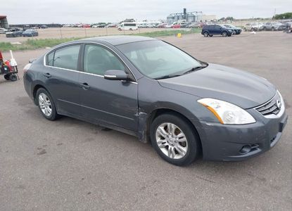 Vehicle Report for VIN 1N4AL2AP0AN420130 - Image 1