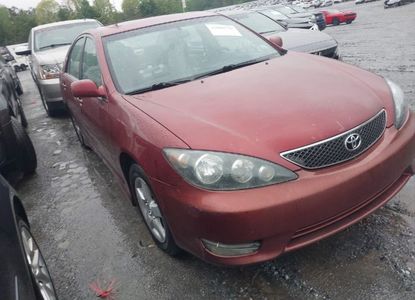 Vehicle Report for VIN 4T1BE32K35U023388 - Image 1