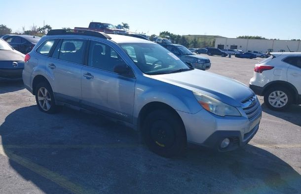 Informe del vehículo para VIN 4S4BRBAC4E3225414 - Imagen 1