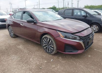 Vehicle Report for VIN 1N4BL4DV4SN373583 - Image 1