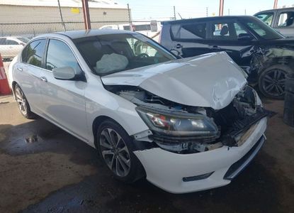 Raport pojazdu dla VIN 1HGCR2F56FA252034 - Obraz 1