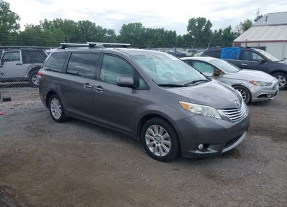 Informe del vehículo para VIN 5TDDK3DC0BS006687 - Imagen 1