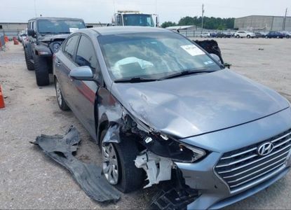 Raport pojazdu dla VIN 3KPC24A63LE098843 - Obraz 1