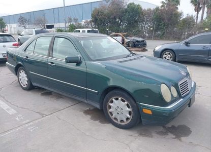 Raport pojazdu dla VIN WDBJF55F3VJ034009 - Obraz 1