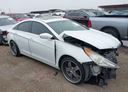 Vehicle Report for VIN 5NPEC4AC4DH663707 - Image 1