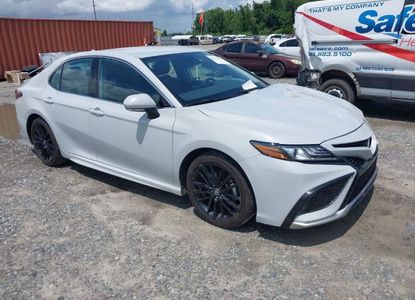 Informe del vehículo para VIN 4T1K61AK2RU225843 - Imagen 1