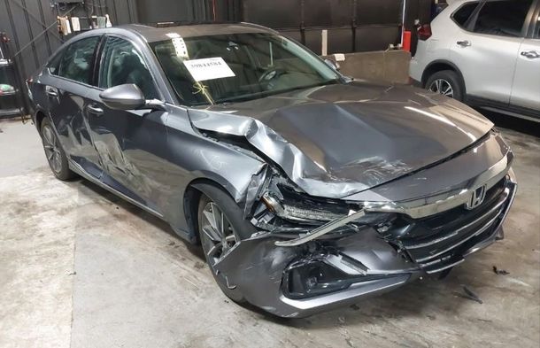 Raport pojazdu dla VIN 1HGCV1F5XNA072981 - Obraz 1