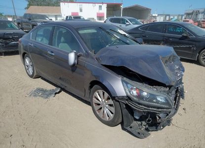 Raport pojazdu dla VIN 1HGCR2F88FA022621 - Obraz 1