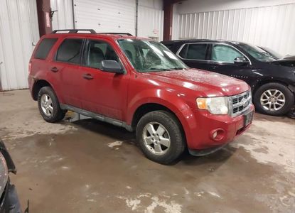 تقرير المركبة لـ VIN 1FMCU9D73AKC73951 - الصورة 1