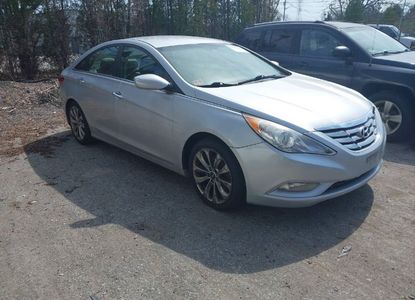 Raport pojazdu dla VIN 5NPEC4AB9CH369984 - Obraz 1