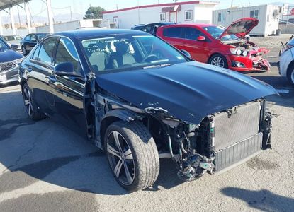 Informe del vehículo para VIN W1KAF4GB9NR045044 - Imagen 1