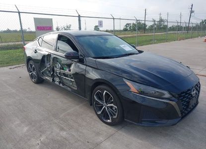 Vehicle Report for VIN 1N4BL4CV1RN424324 - Image 1