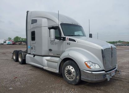 Informe del vehículo para VIN 1XKYD49X3JJ210008 - Imagen 1