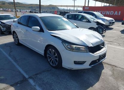 Raport pojazdu dla VIN 1HGCR2F50EA143552 - Obraz 1