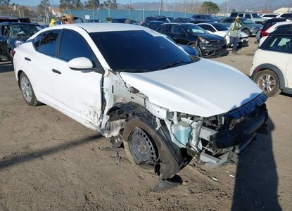 Vehicle Report for VIN 3N1AB8BV1RY242422 - Image 1