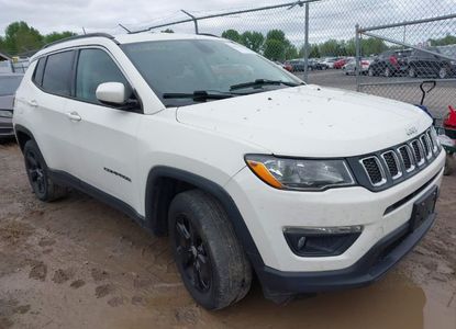 Raport pojazdu dla VIN 3C4NJDBB7JT128233 - Obraz 1