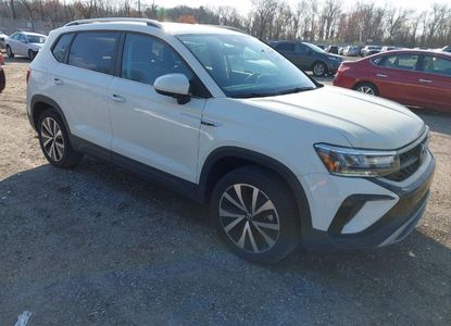 Vehicle Report for VIN 3VVPX7B22NM085236 - Image 1