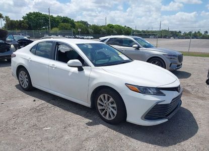 Raport pojazdu dla VIN 4T1C11AK2PU185800 - Obraz 1