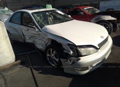 Raport vehicul pentru VIN JT8BF28G0Y0258680 - Imaginea 1