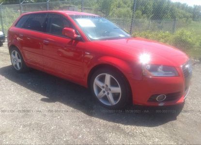 Fahrzeugbericht für VIN WAUBJAFMXCA130126 – Bild 1