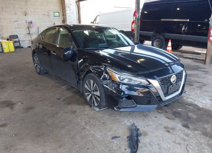 Vehicle Report for VIN 1N4BL4DV4NN402195 - Image 1