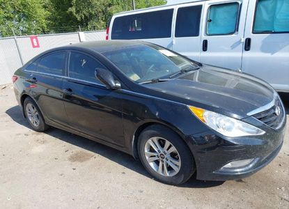 Vehicle Report for VIN 5NPEB4AC8DH553567 - Image 1