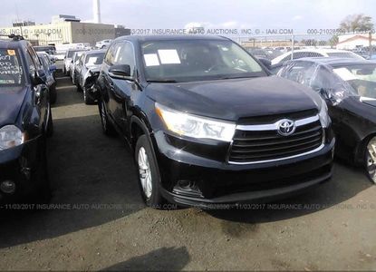 Звіт про транспортний засіб для VIN 5TDBKRFH0ES063205 – зображення 1