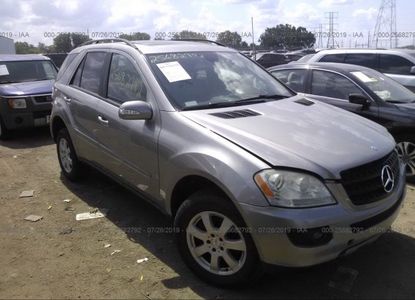 Rapport sur le véhicule pour VIN 4JGBB86E56A130018 - Image 1