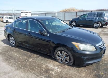 Informe del vehículo para VIN 1HGCP2F63BA069456 - Imagen 1