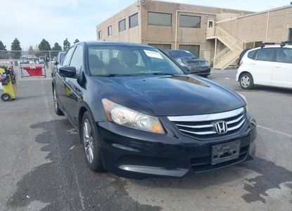 Informe del vehículo para VIN 1HGCP2F78CA088448 - Imagen 1