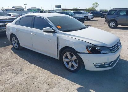 Raport pojazdu dla VIN 1VWAT7A34FC085880 - Obraz 1