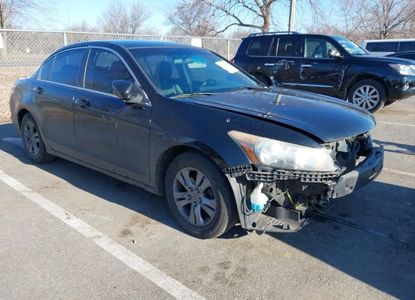 Informe del vehículo para VIN 1HGCP2F60CA138394 - Imagen 1