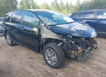 Vehicle Report for VIN 5TDYSKFC2NS042734 - Image 1