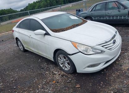 Vehicle Report for VIN 5NPEB4AC2DH739735 - Image 1