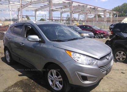 تقرير المركبة لـ VIN KM8JU3AC3AU042624 - الصورة 1