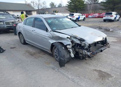 Informe del vehículo para VIN 1HGCP2F35BA109879 - Imagen 1