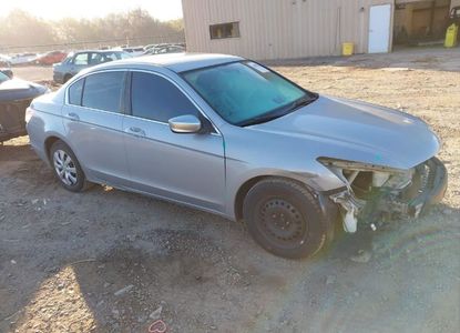 Raport pojazdu dla VIN 1HGCP26328A040836 - Obraz 1