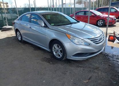 Vehicle Report for VIN 5NPEB4AC9EH939982 - Image 1