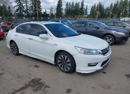 Raport pojazdu dla VIN 1HGCR6F75FA002034 - Obraz 1