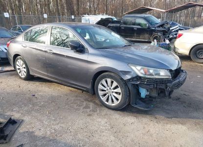 Informe del vehículo para VIN 1HGCR2F77DA186284 - Imagen 1