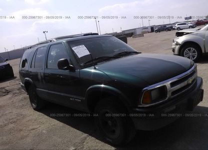 Fahrzeugbericht für VIN 1GNCS13W0T2305348 – Bild 1