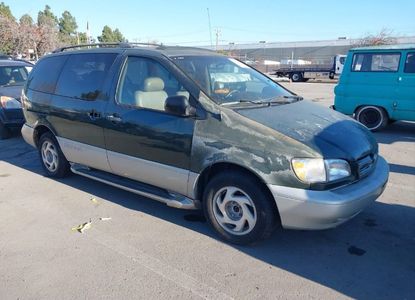 Vehicle Report for VIN 4T3ZF13C5YU306524 - Image 1