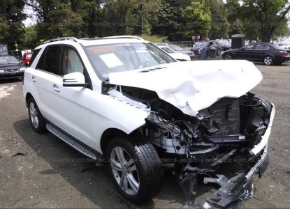 Vehicle Report for VIN 4JGDA5HBXEA383802 - Image 1