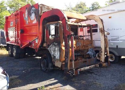 Raport pojazdu dla VIN 1M2AV02C19M003892 - Obraz 1