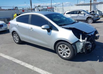 Informe del vehículo para VIN KNADM4A32E6350169 - Imagen 1