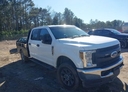 تقرير المركبة لـ VIN 1FT8W3B68JEB70356 - الصورة 1