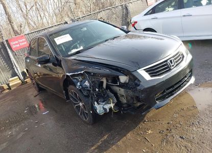 Informe del vehículo para VIN 1HGCP3F82AA027611 - Imagen 1