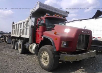 Fahrzeugbericht für VIN 1M2AM08C2WM004720 – Bild 1